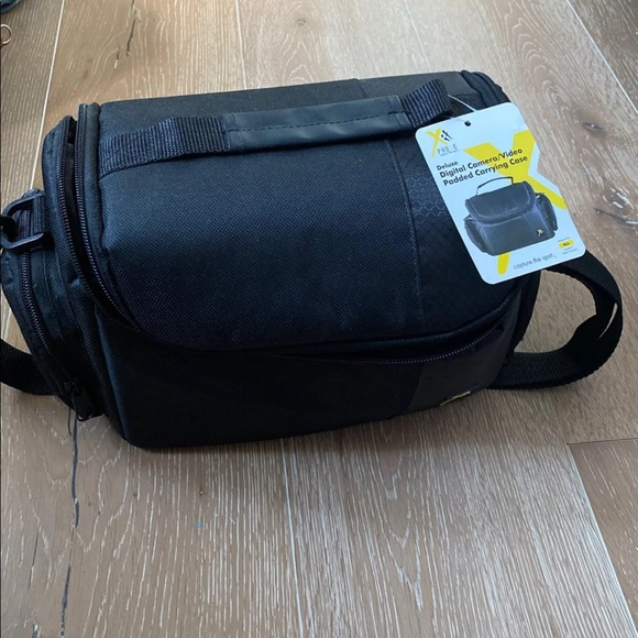 Camera bag + accessories - Picture 2 of 6